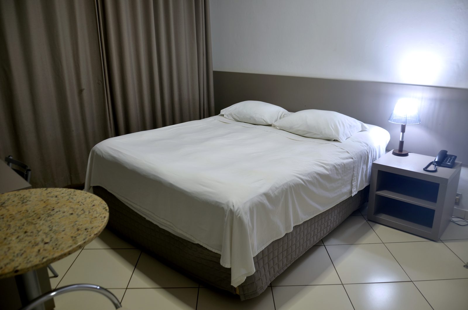 Quarto casal superior do Treville Hotel Carazinho
